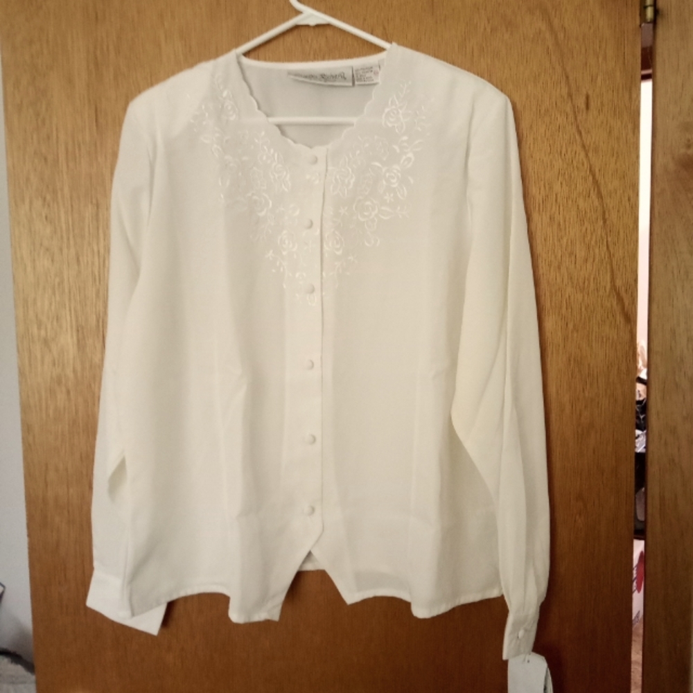 Beautiful Top by Claudia Richard size 20